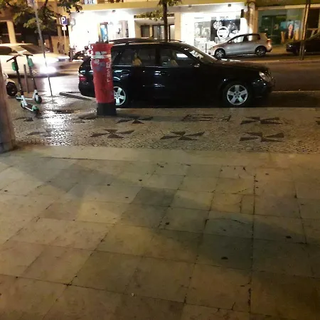 Light בית הארחה ליסבון